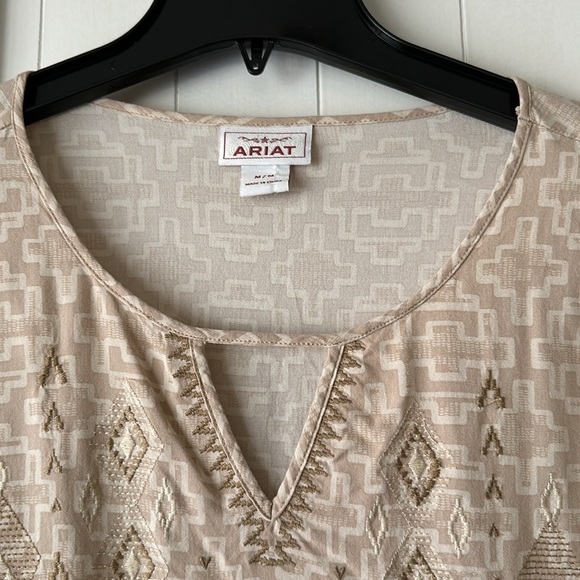 Ariat size M top - Picture 2 of 6